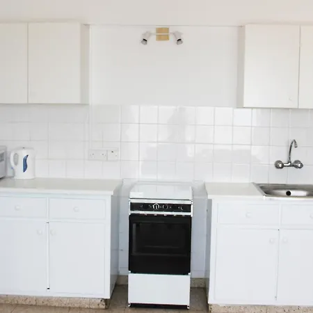 Rent Flat Center 710 *